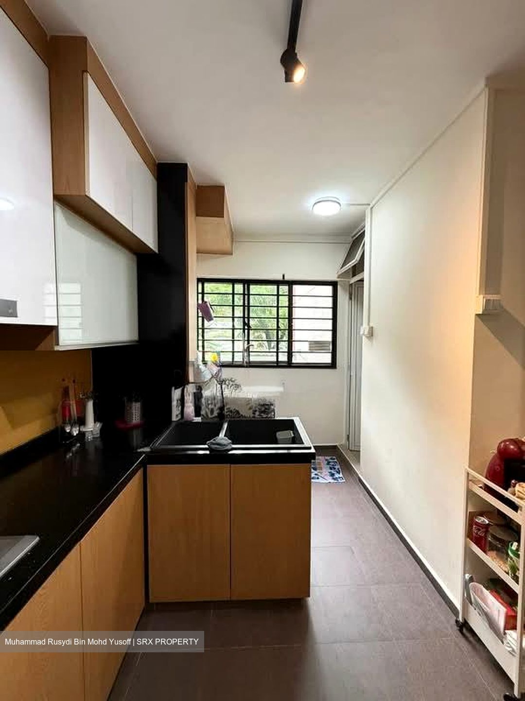 Blk 558 Jurong West Street 42 (Jurong West), HDB Executive #557143161